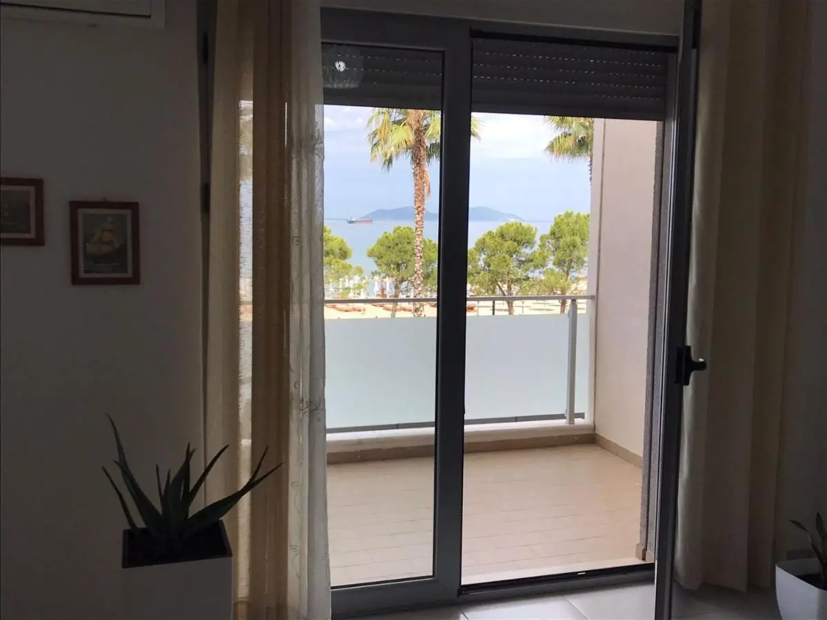 Sea Front Apartment Beach House