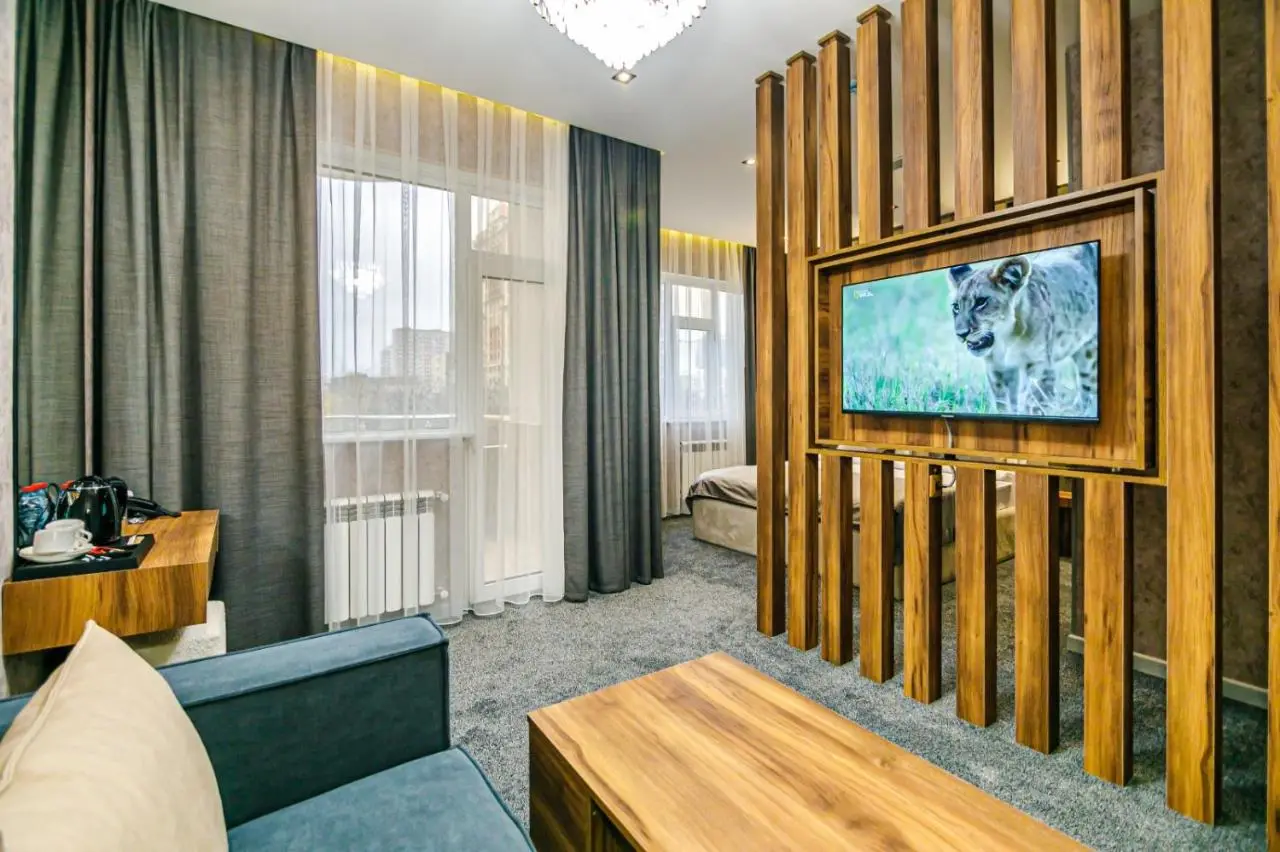 GREEN PARK HOTEl