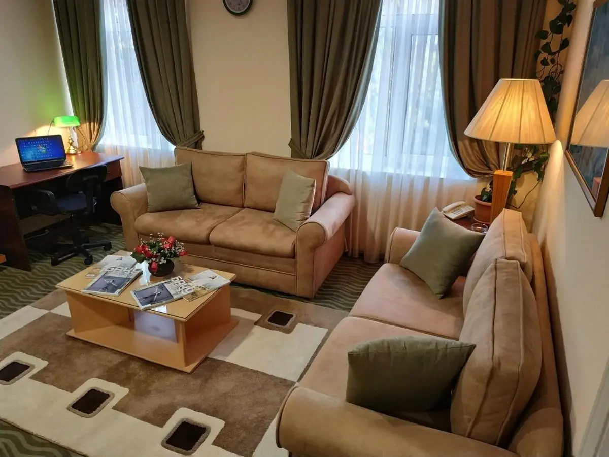 City Mansion ApartHotel