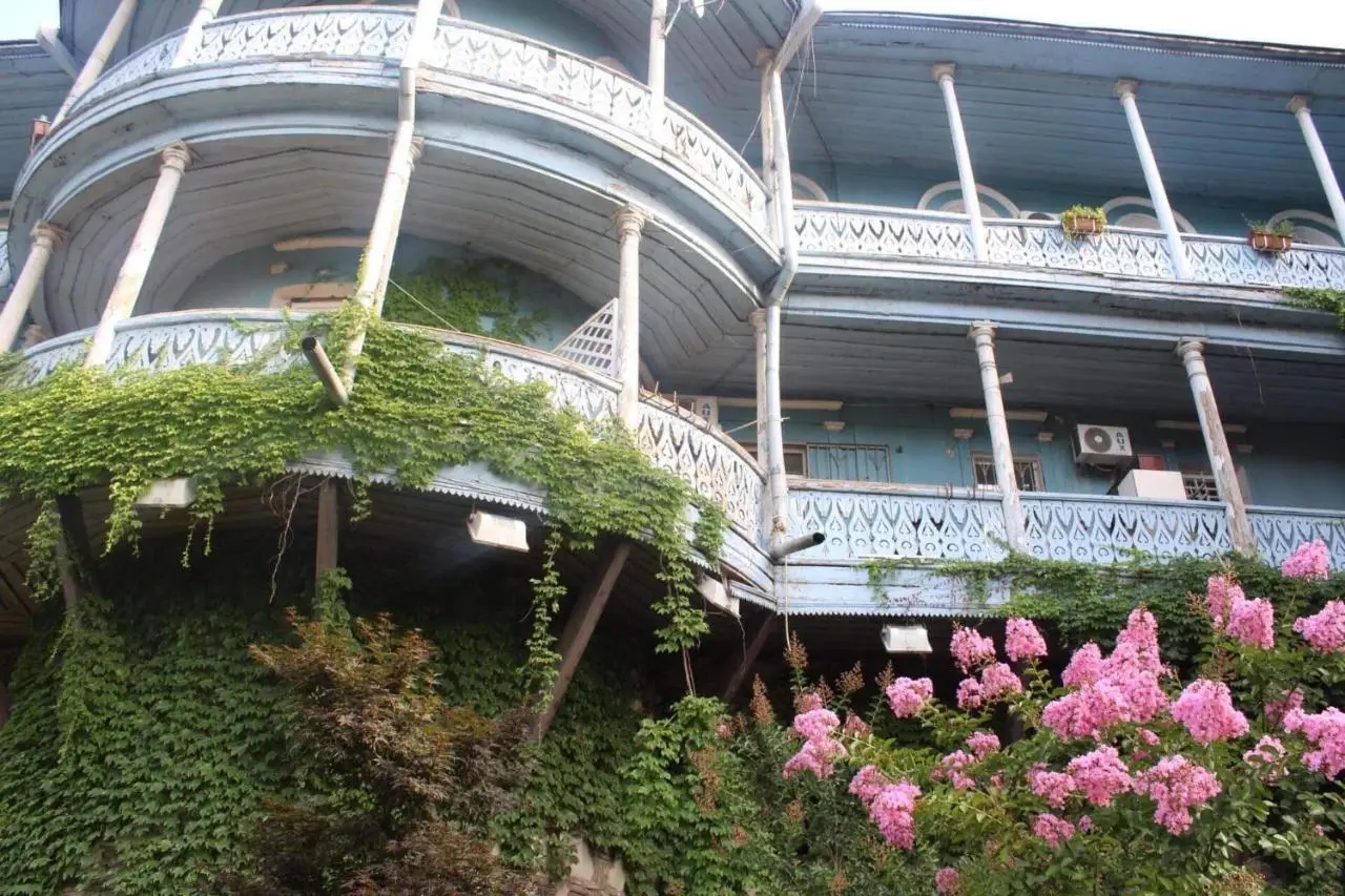 Apartment in Old Tbilisi Orbeliani Square