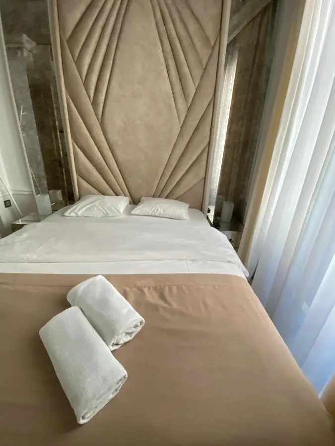 AB Residences -Cihangir Luxury Antique Apartment