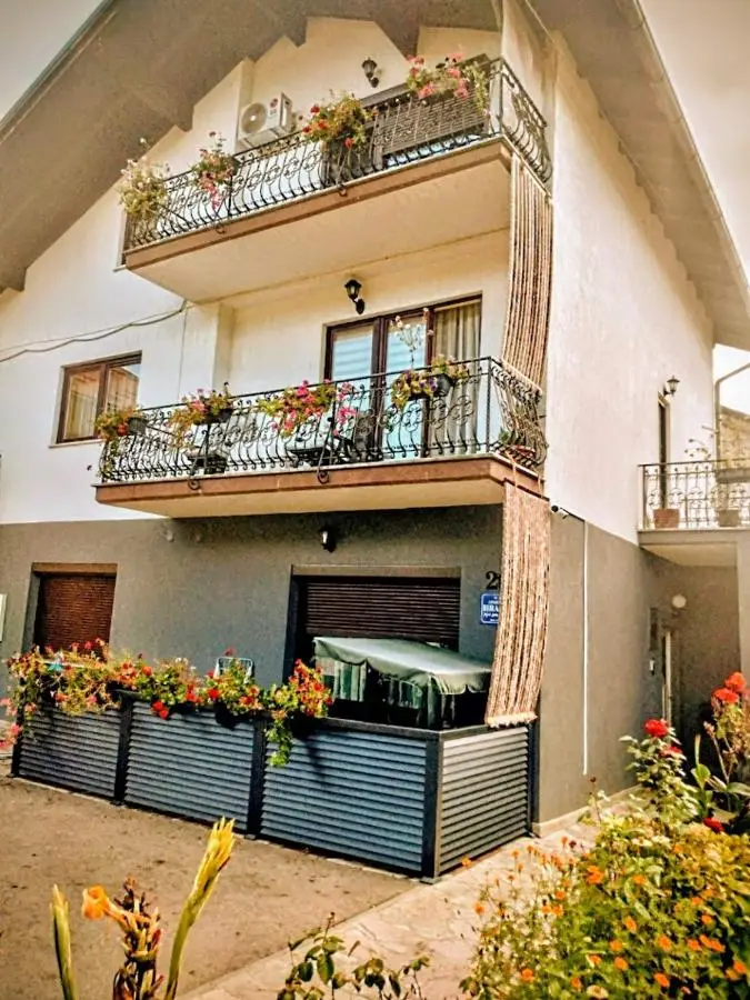 Apartmani Hrastik 1
