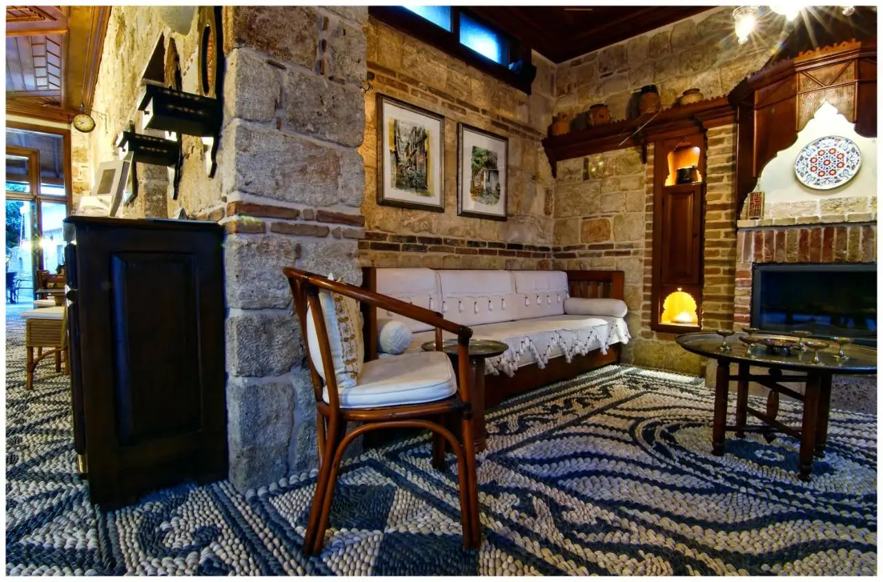 Minyon Hotel