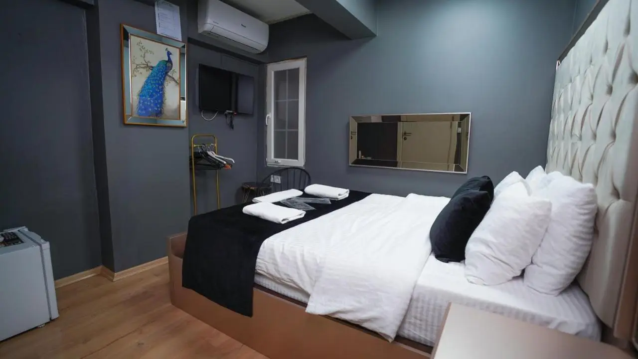 Luka Suit Hotel
