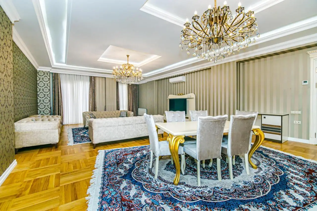 City Centre apartment on Nizami