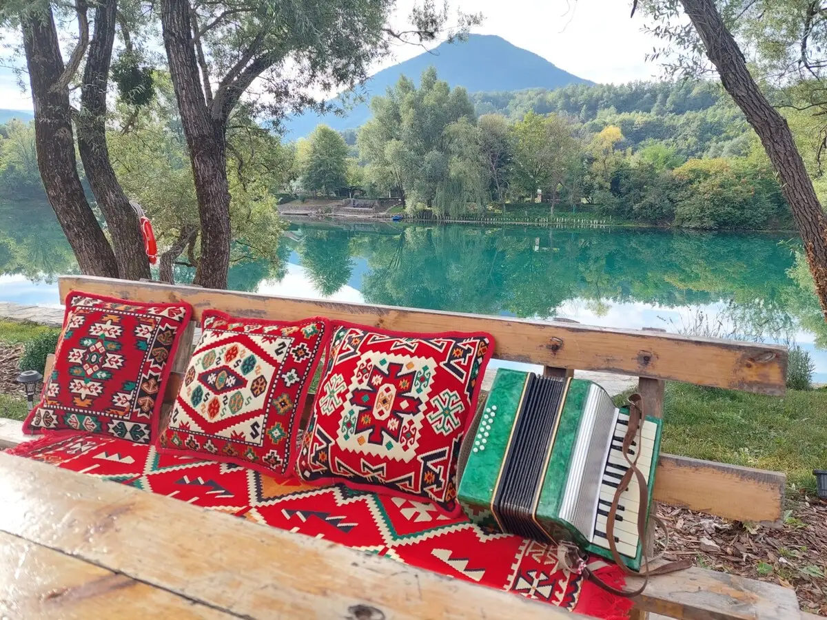 Bosnian house Emina