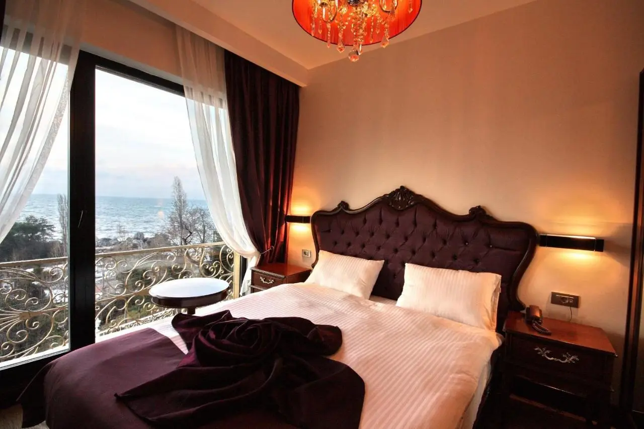 Bab-i Zer Hotel
