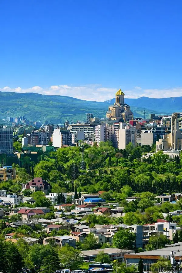 Park Ortachala Apartments with River and City View