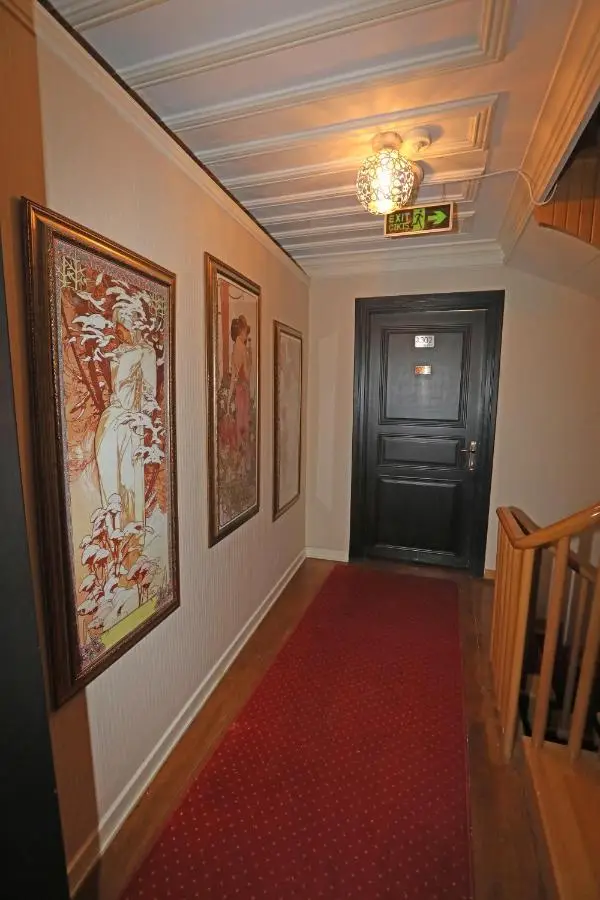 Mezzo Hotel