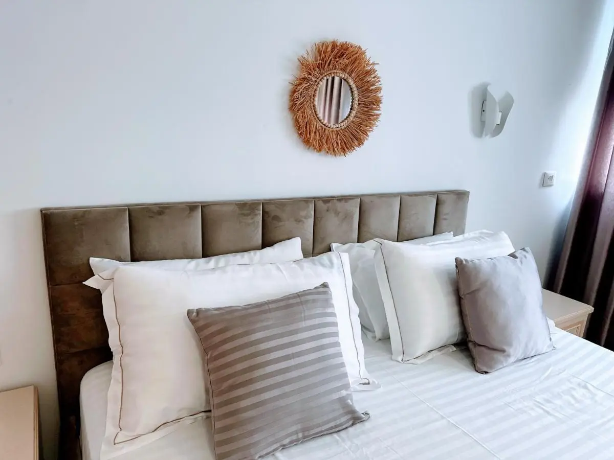 Madalin Seaside Apartment