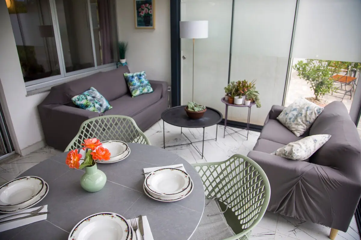Riverside Pearl-house by the river/swimming pool