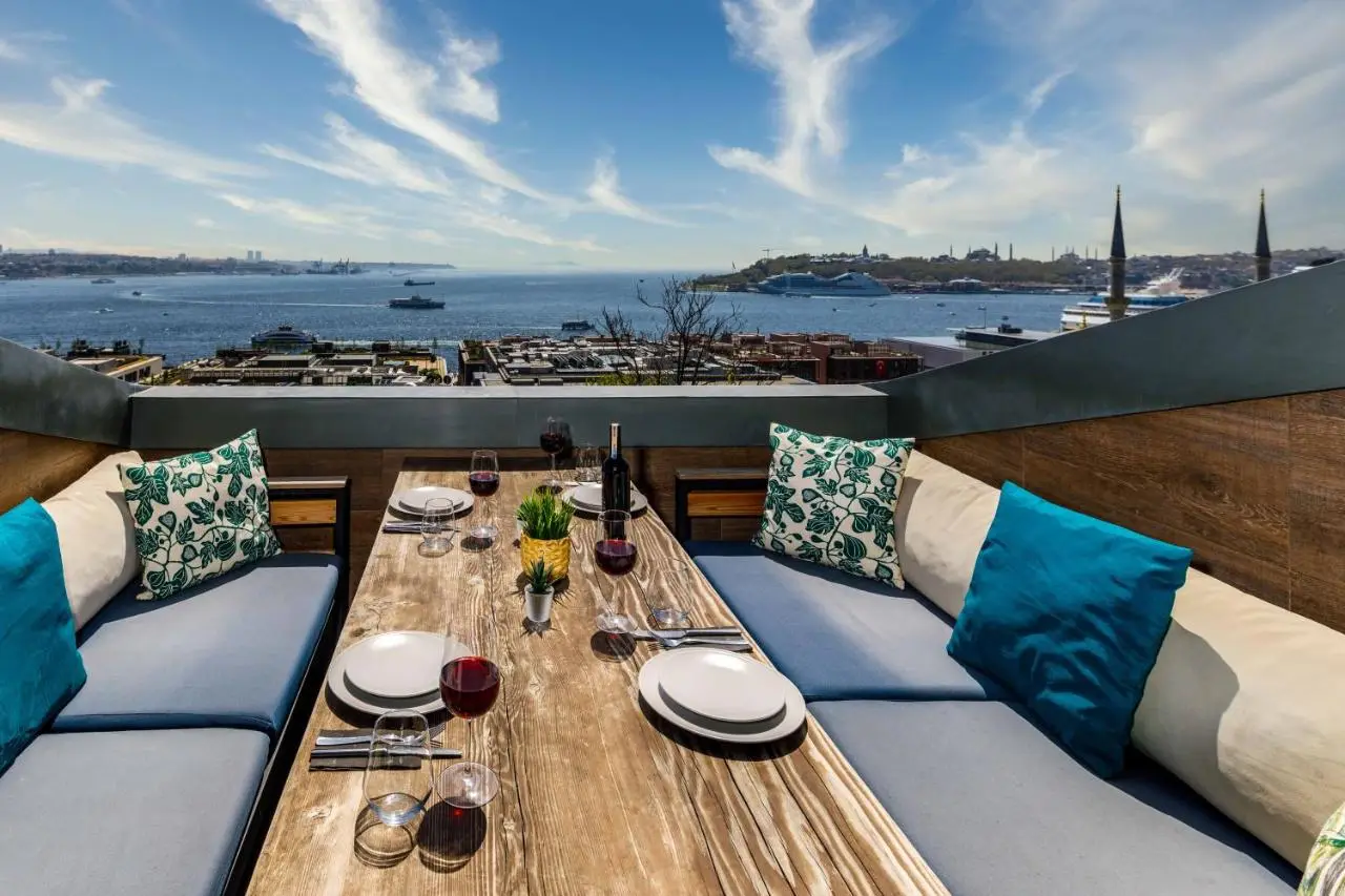 Monnas Bosphorus