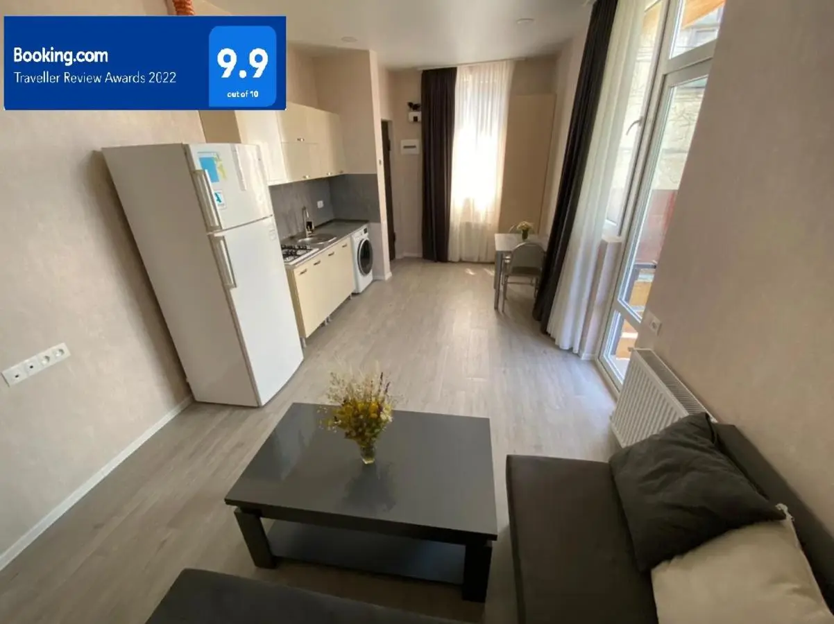 Nikas apartment with balcony in old Tbilisi