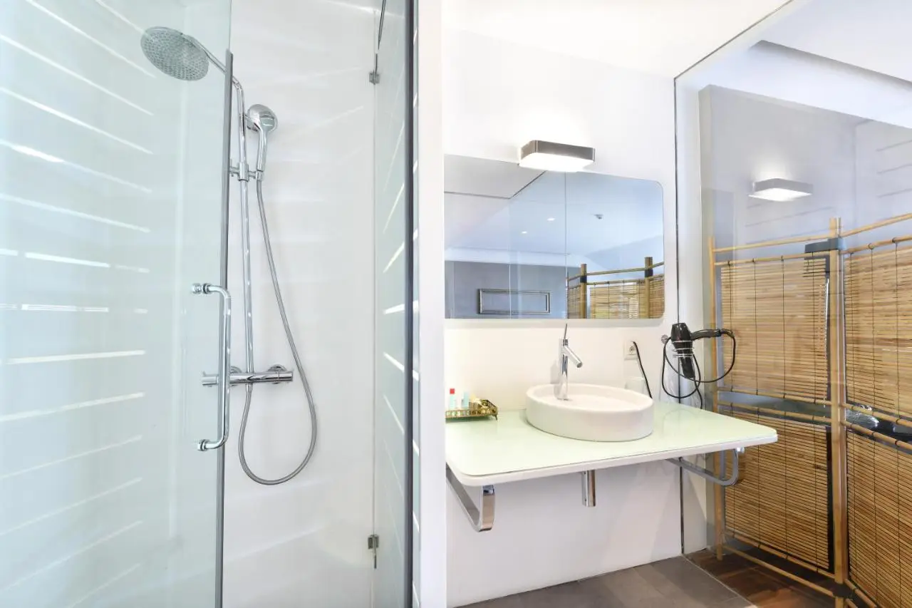Ansen Hotel and Suites