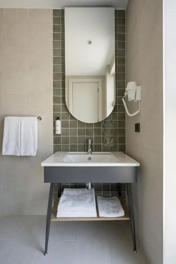 Upsuites Hotel