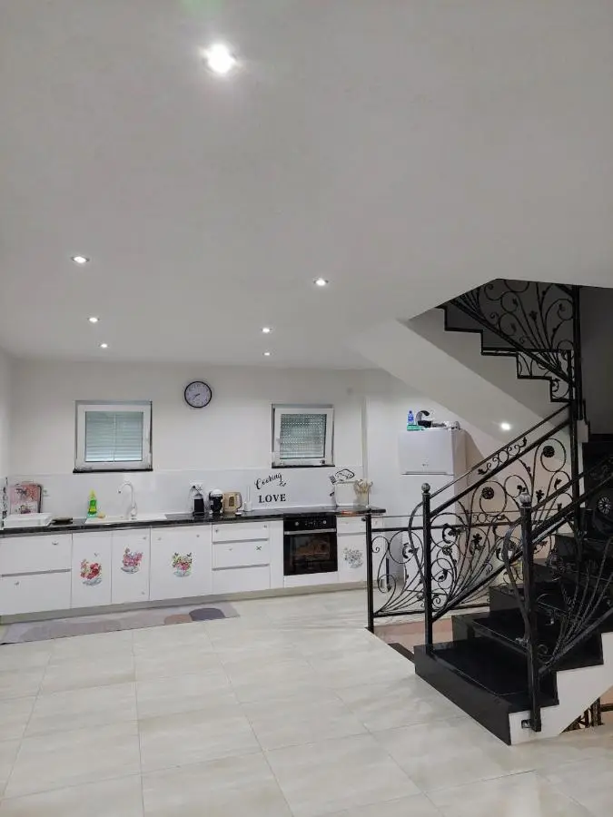 Villa AS na Jablaničkom jezeru