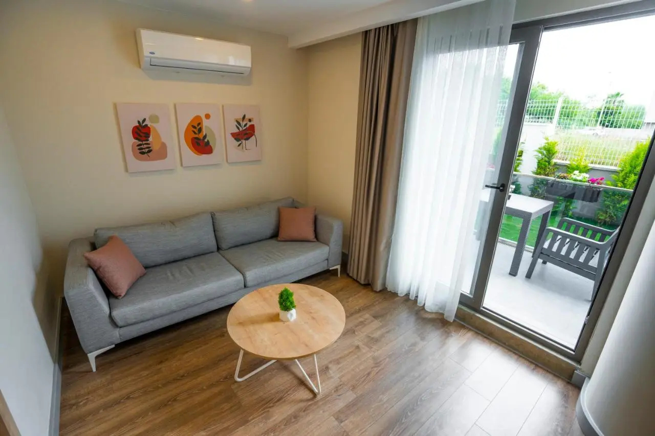 Letstay Marine Homes