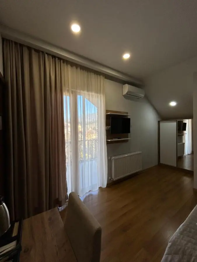 10 KEYS Boutique Hotel