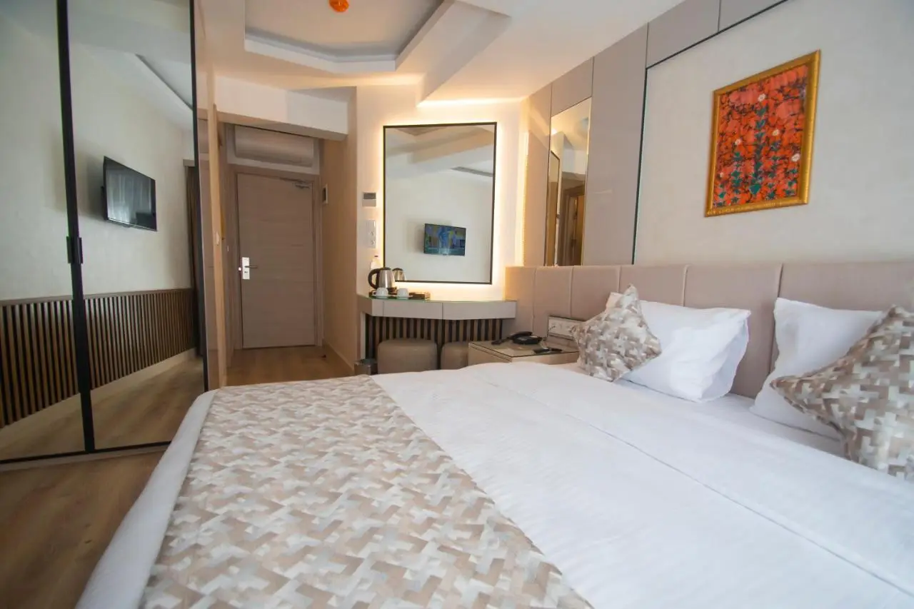 Vera Life Hotel