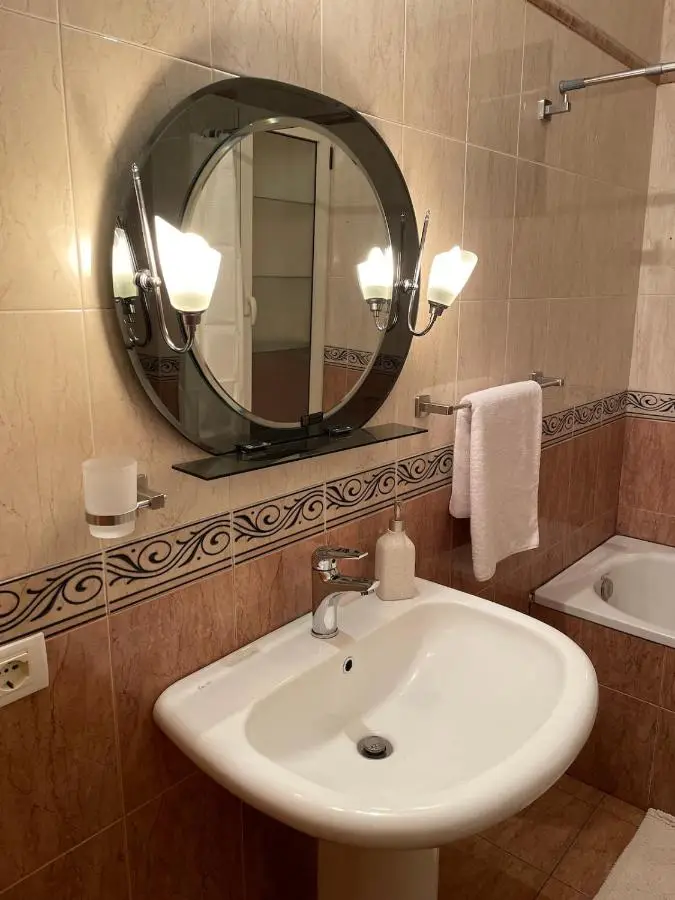 Proper Apartment 1