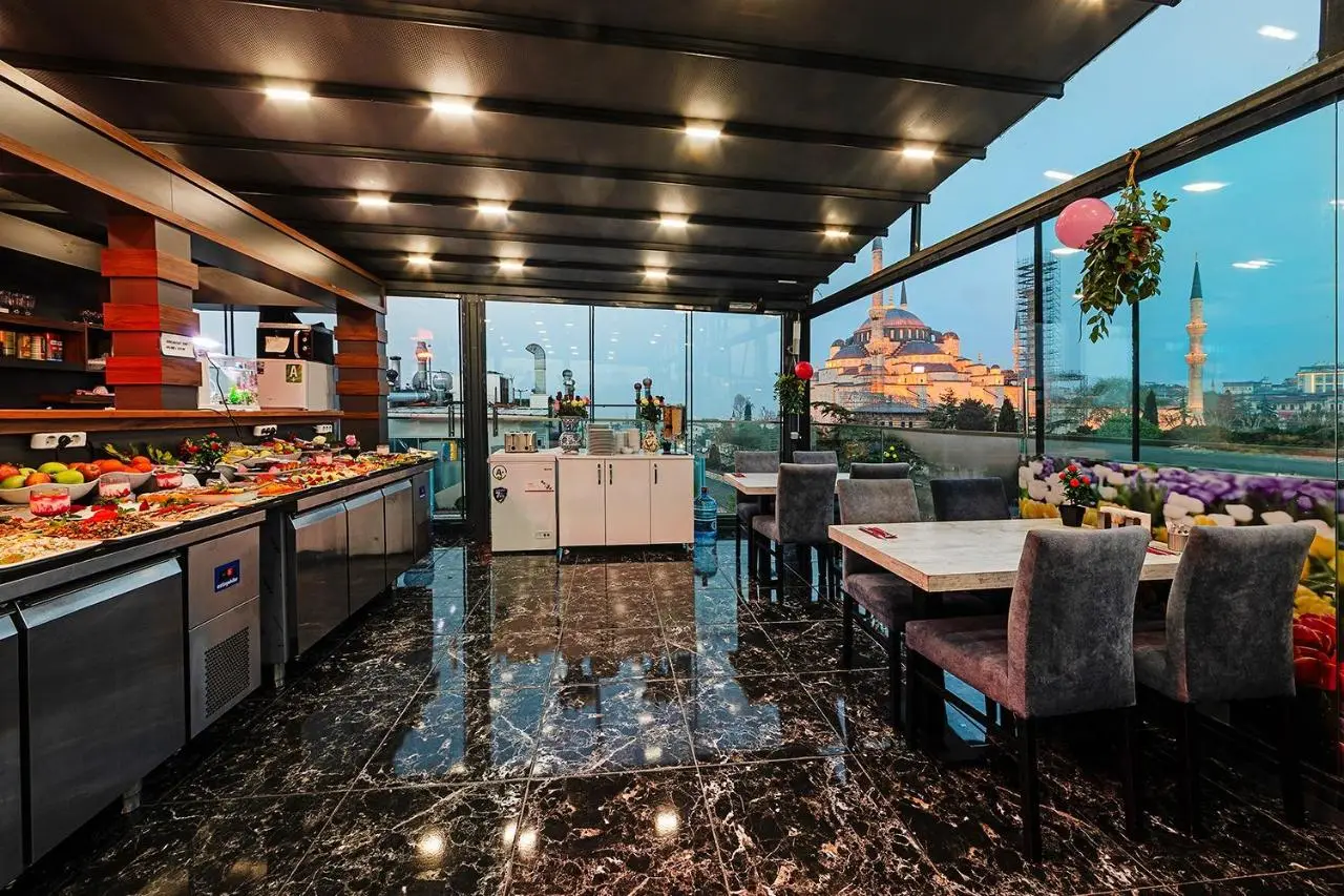 Aristocrat Hotel