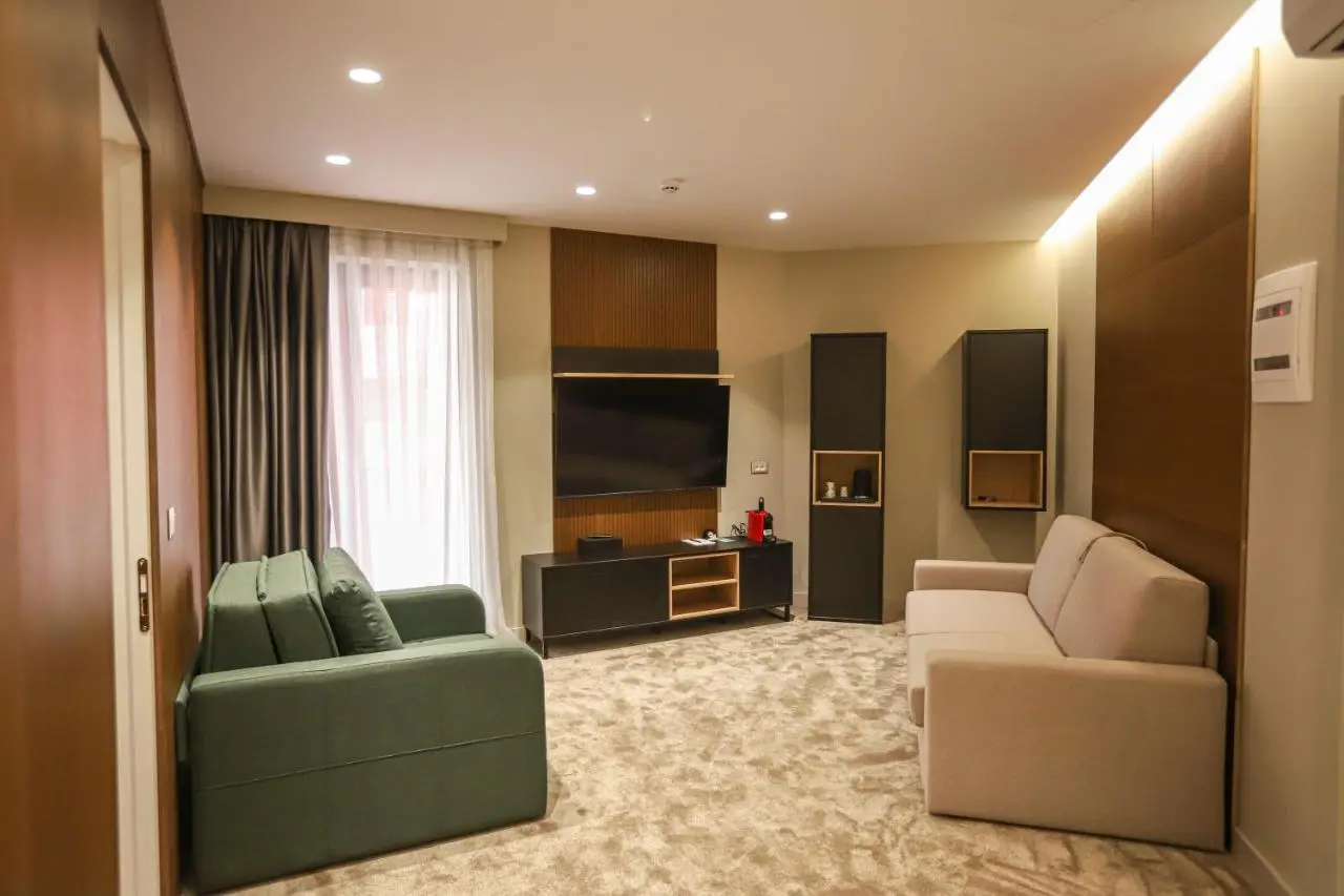 Urbanin Apartment & Hotel