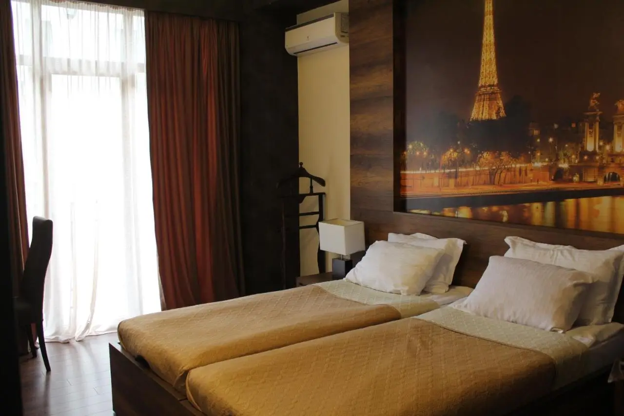 Freedom Square Apartment