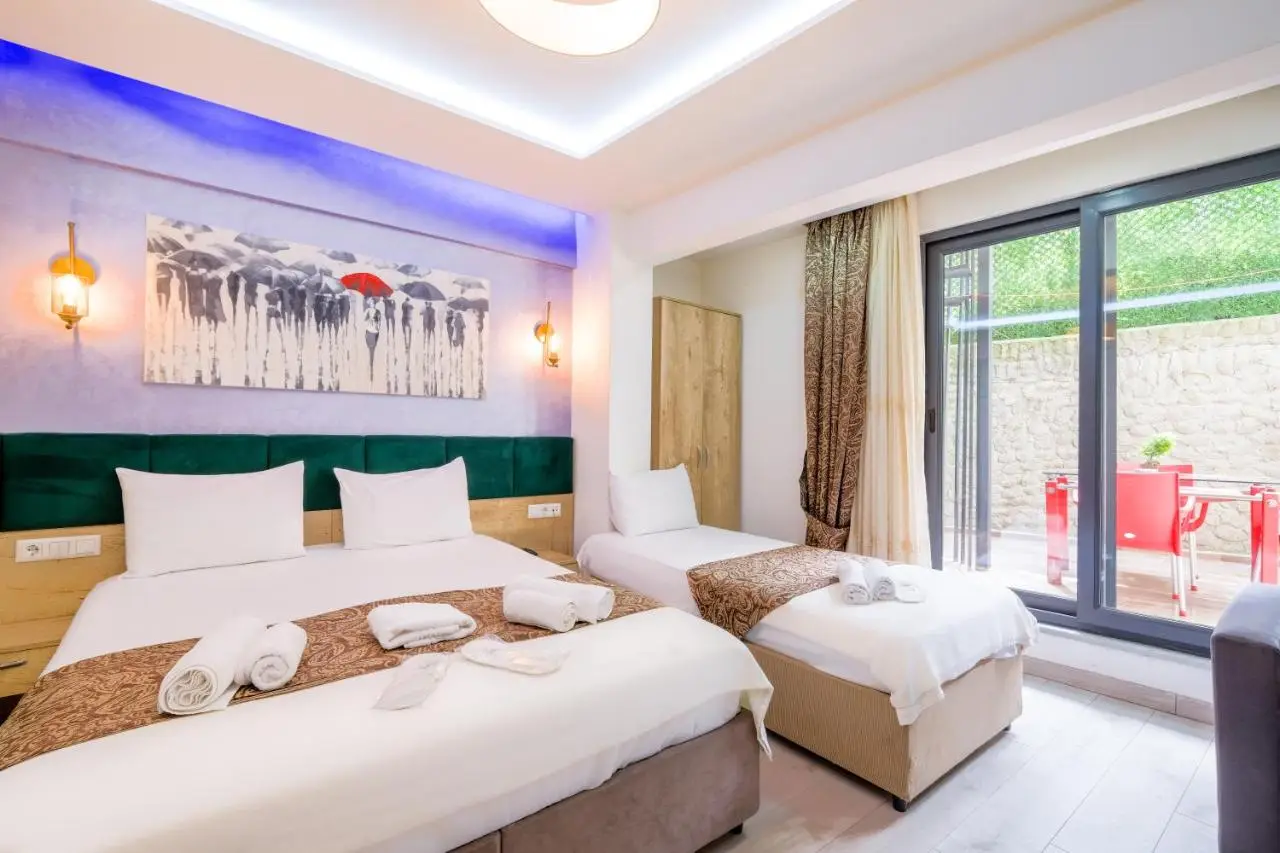 Loren Hotel&Suites