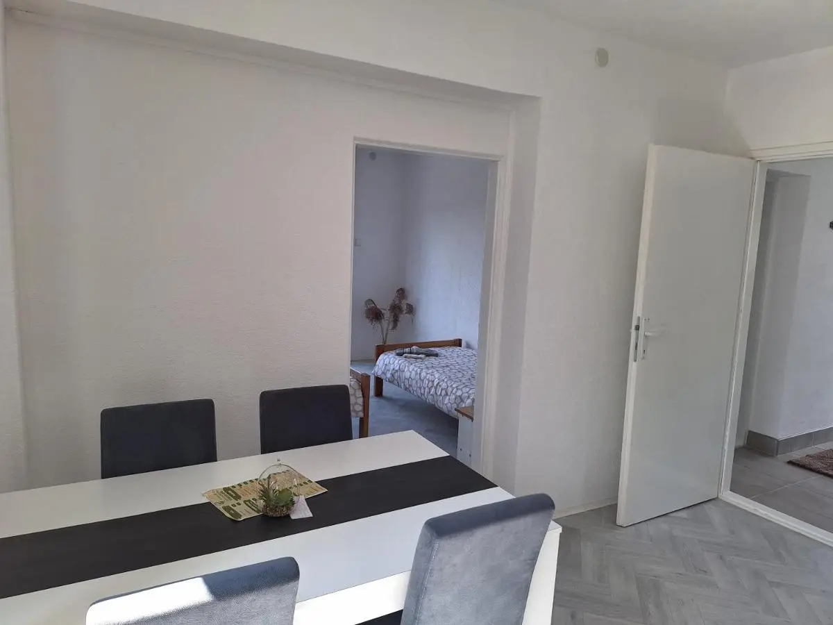 Apartman Look