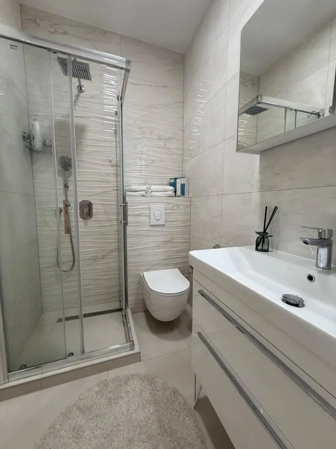 Apartmani Maja