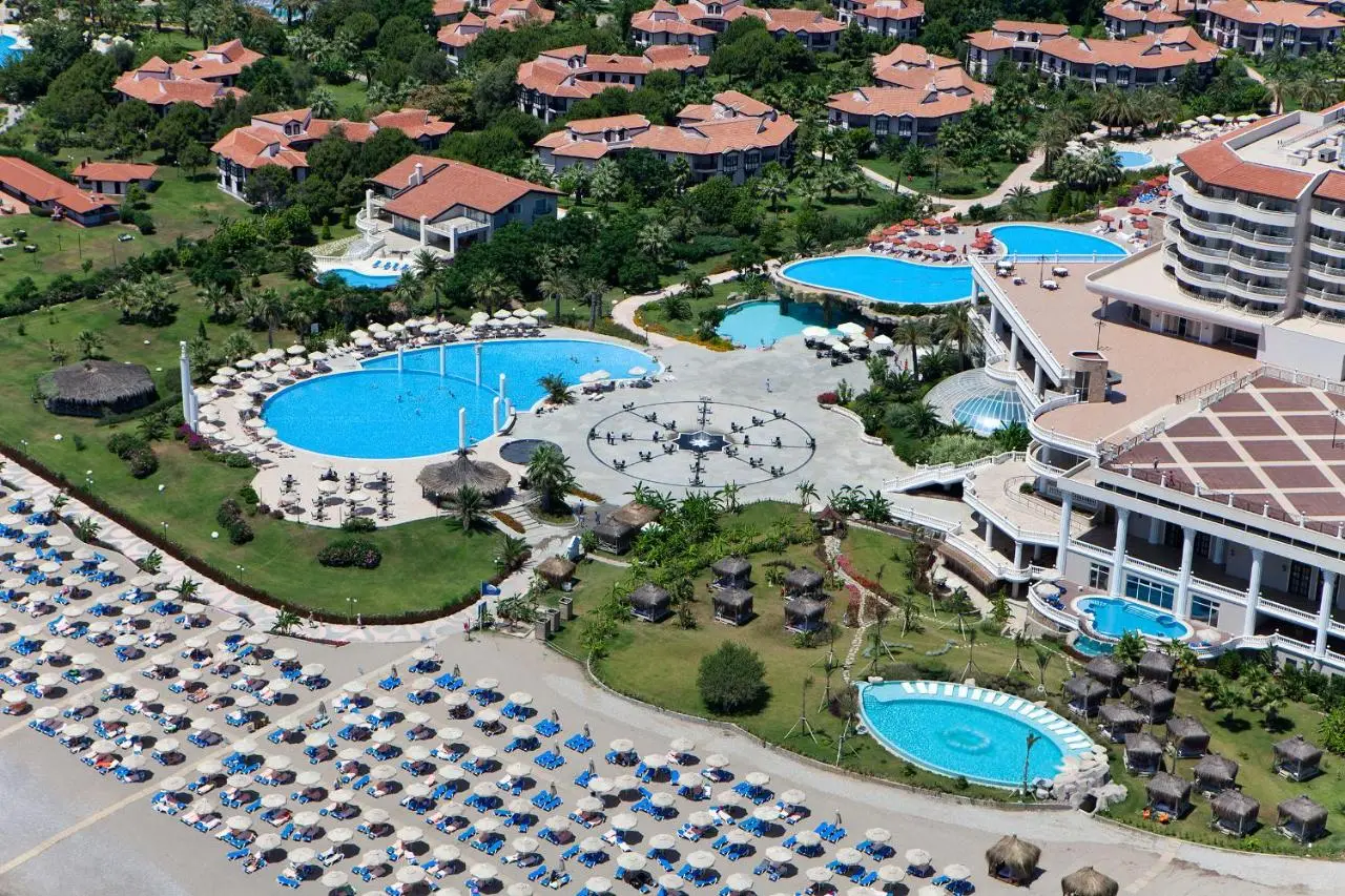 Starlight Resort Hotel