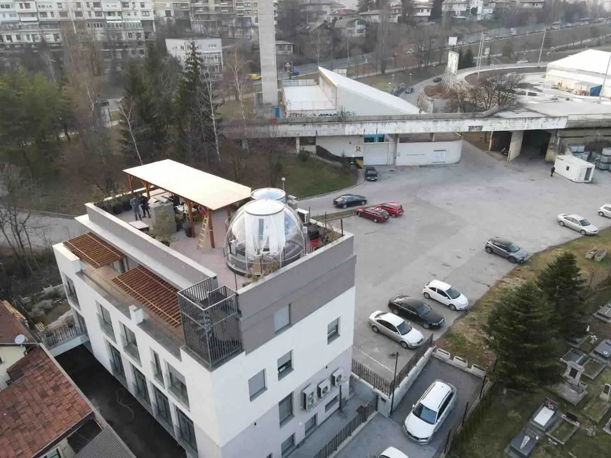 Olympic 84 outdoor Jacuzzi three bedroom apartment