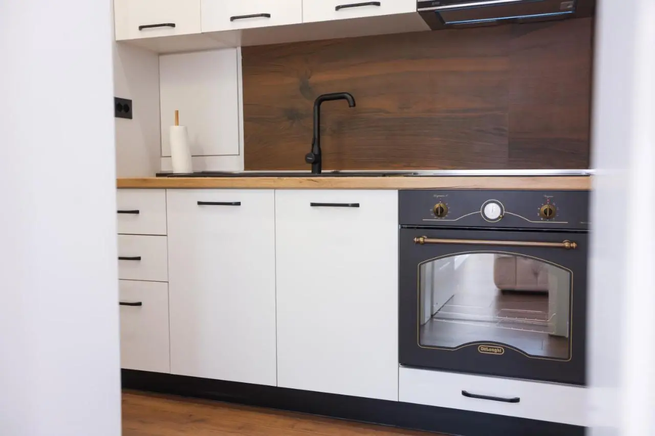 "MiddleNest" Central Apartment