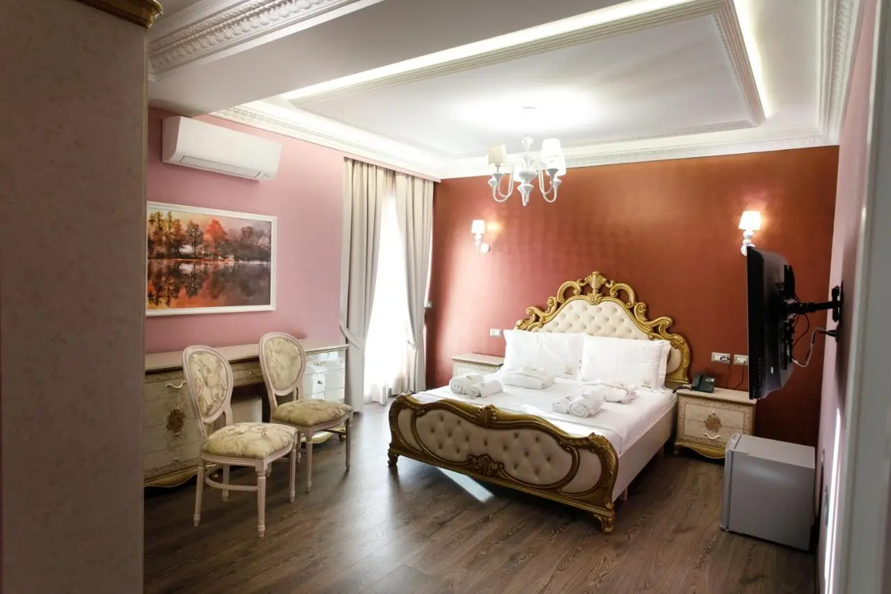 Elite Palace