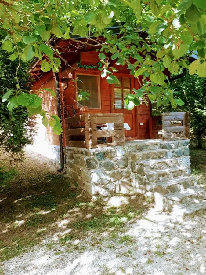Vikendice Bungalovi Menzil