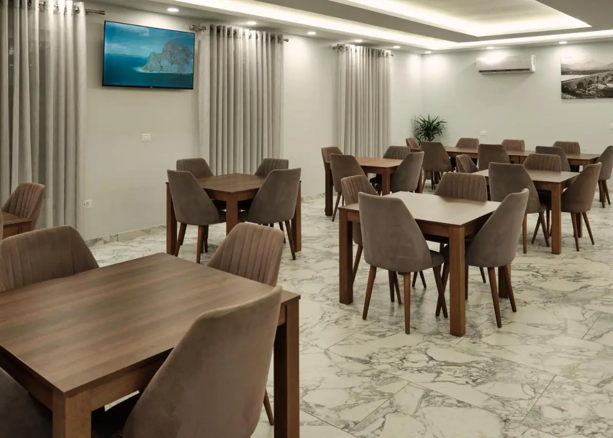 Montflux Hotel