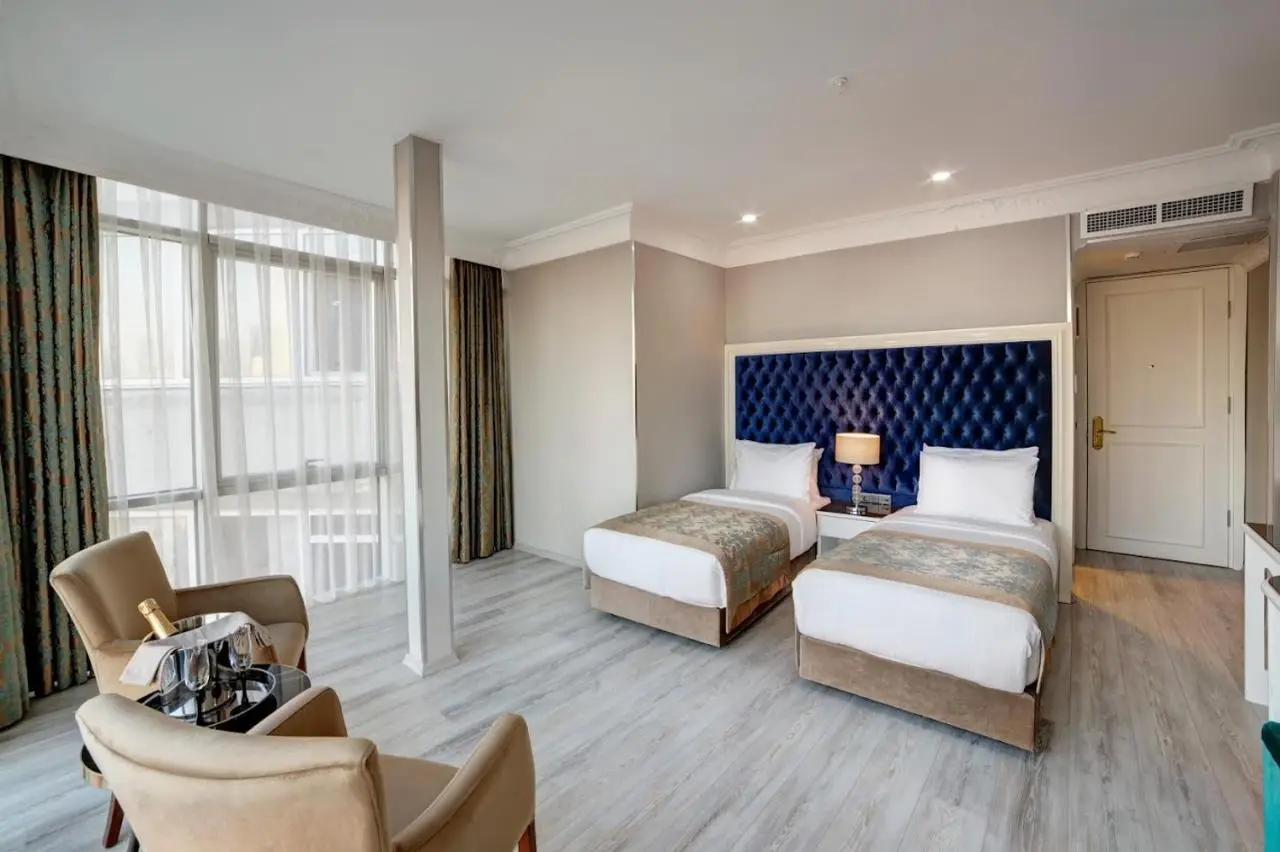 White Monarch Hotel
