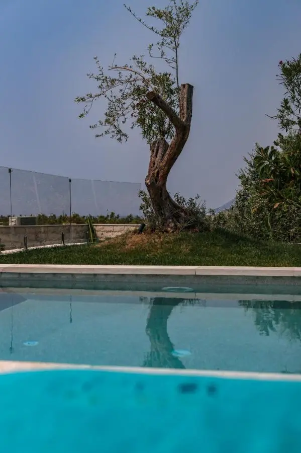 Drymades Inn Resort