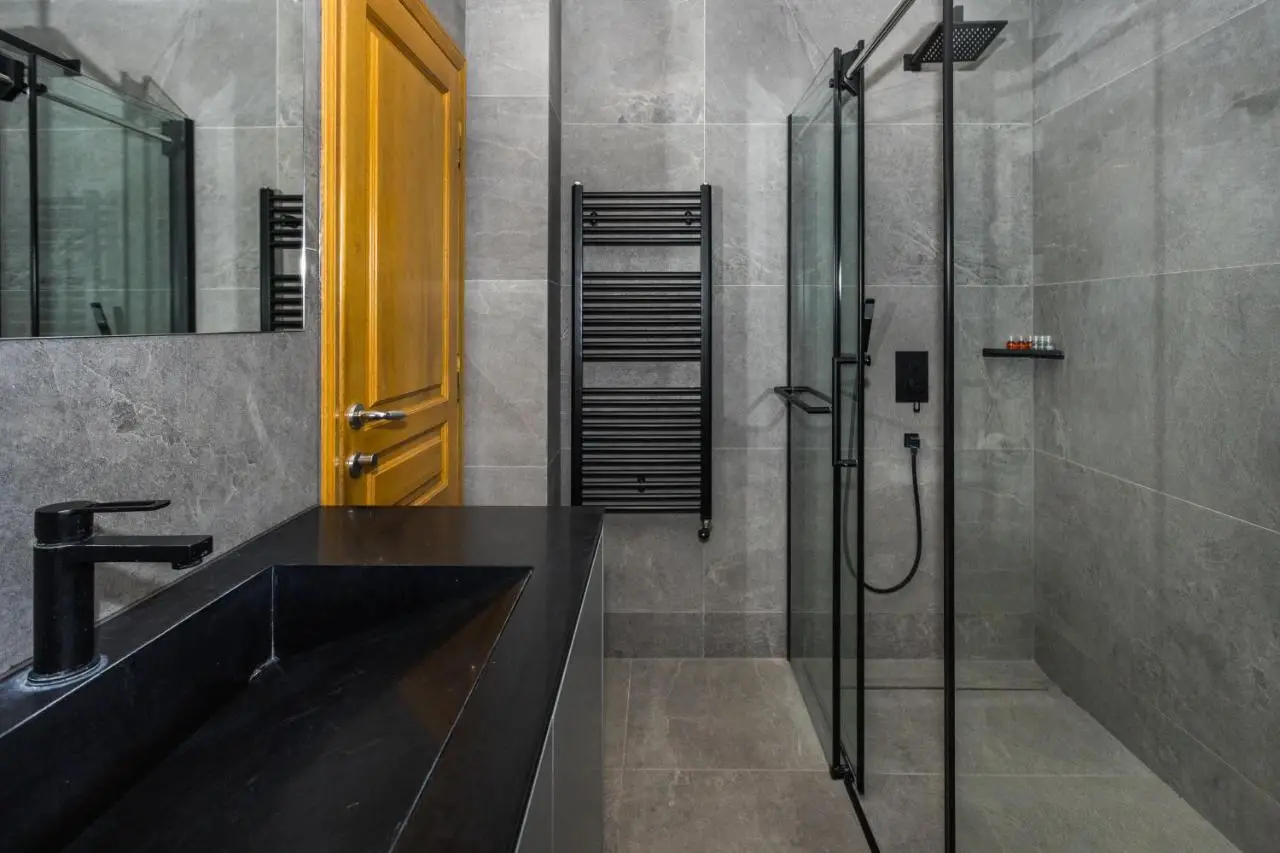ApartVilla Art of Living luxury suite