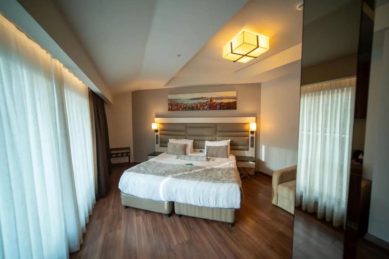 Golden Royal Hotel & SPA