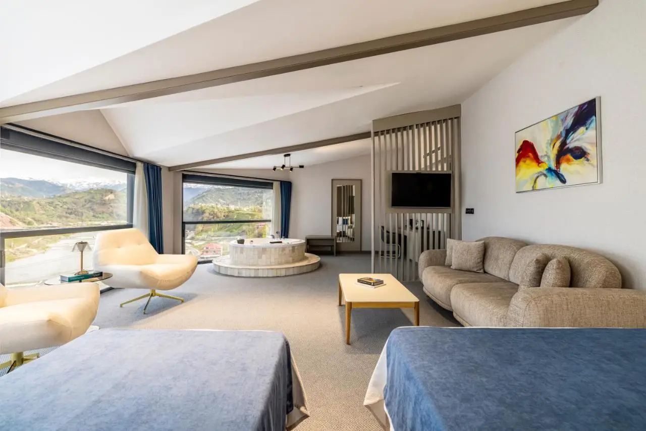 Rossi Luxury Hotel