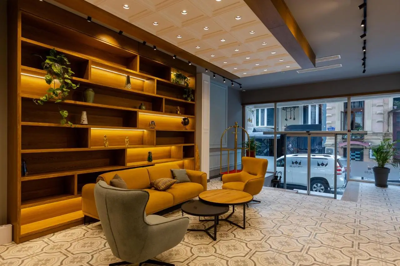 Hotel Monarch