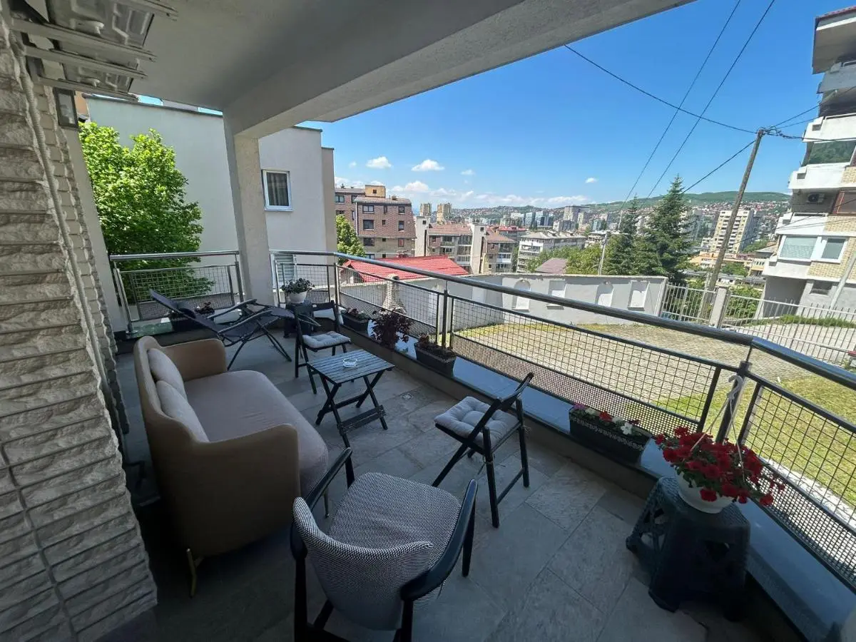 ApartVilla Art of Living luxury suite
