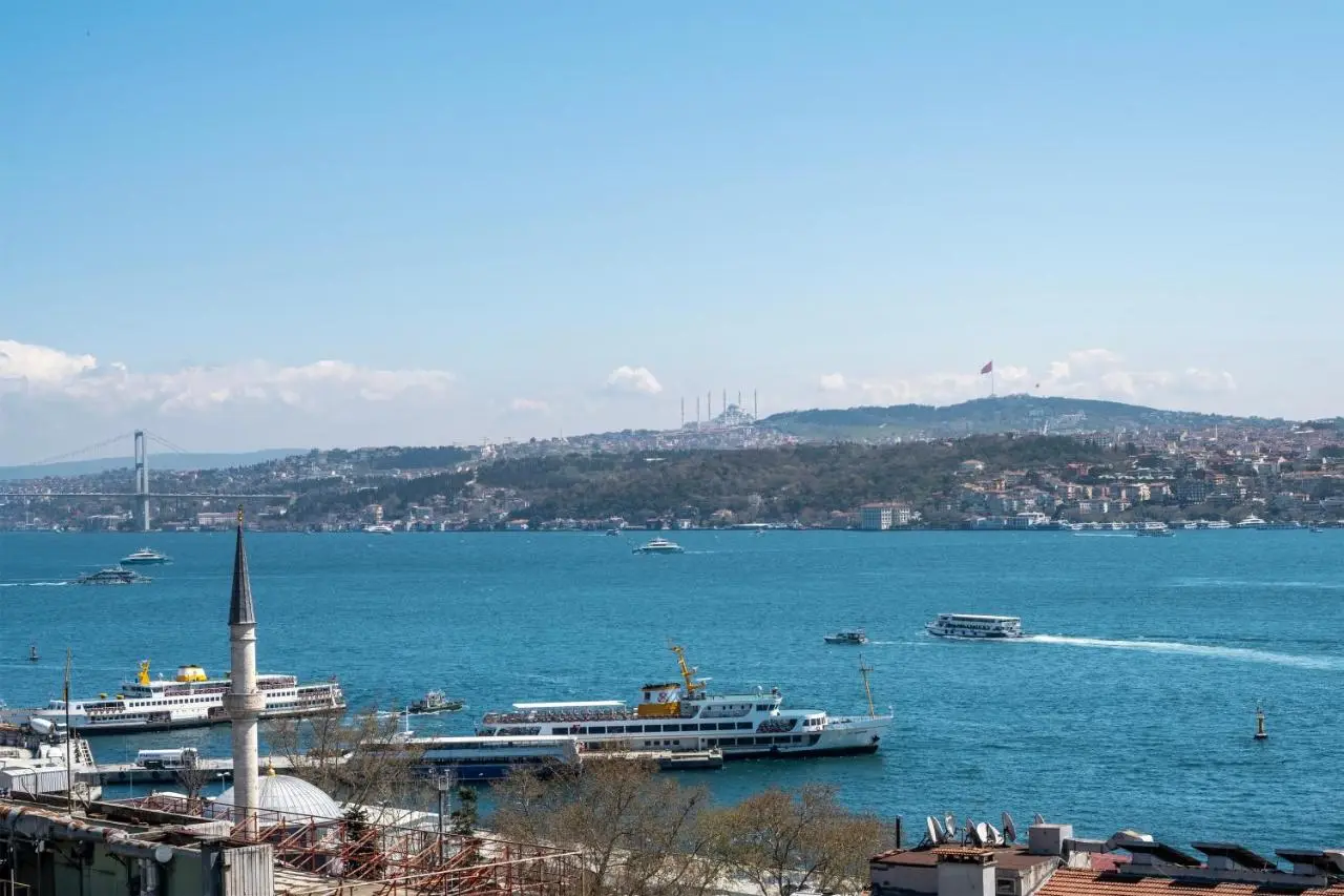 Stay Beyond the Bosphorus #4