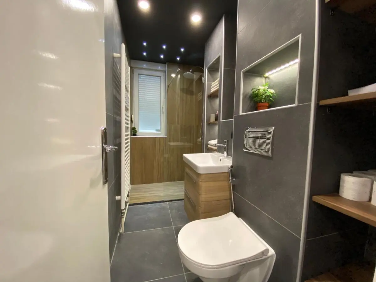 Apartment 8