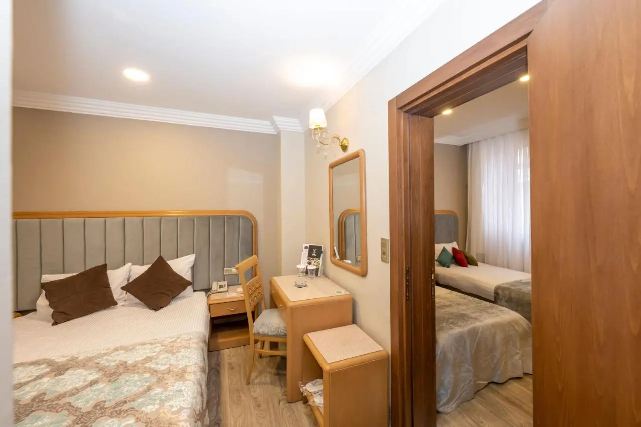 Grand Anka Hotel