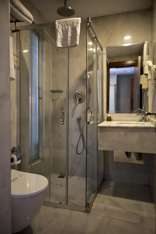 Glorious Hotel