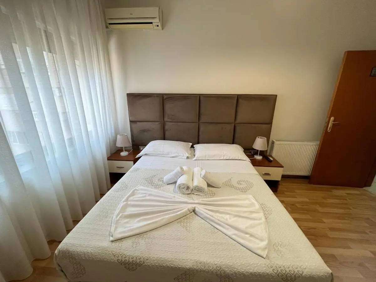 HOTEL NOBEL CENTER