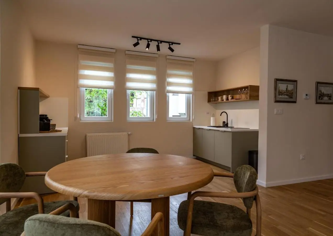 Kaizen's Central Apartments - Free Parking