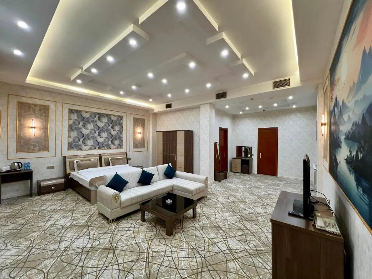 Royal Mansion Hotel